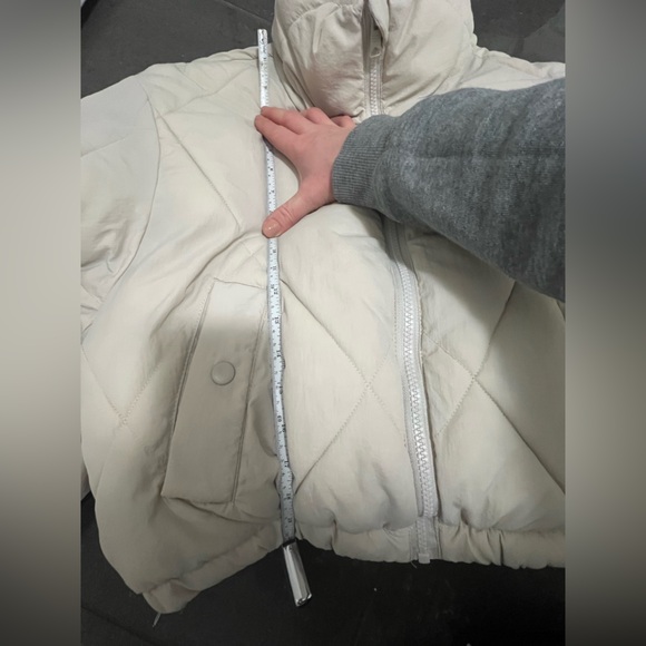 Garage Women's Off-White Puffer Jacket - Picture 8 of 11